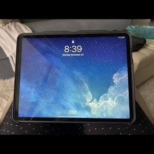 iPad 12.9 brand new no scratches atat